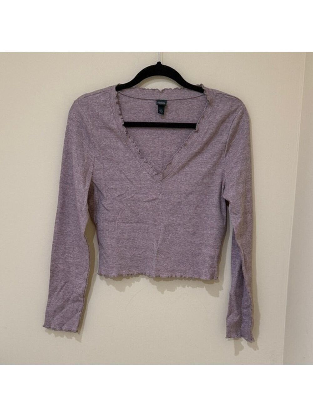 Wild Fable Lavender Long Sleeve V-Neck Top Size XL ( Fits L - XL )